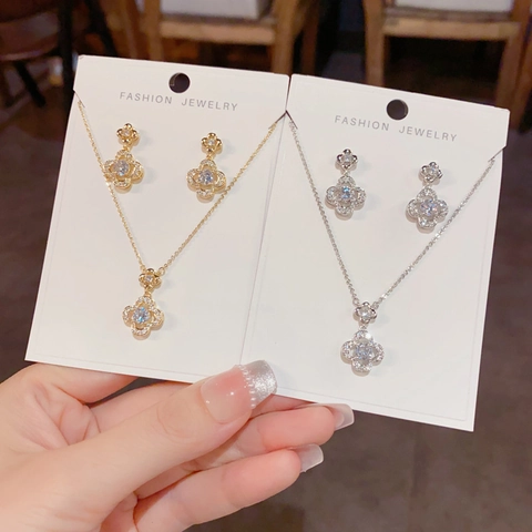 Parure de Bijoux Luxe en Cuivre Zirconia Trèfle à Quatre Feuilles Or Argent Plaqué Pendentif Fleur Collier Boucles d'Oreilles