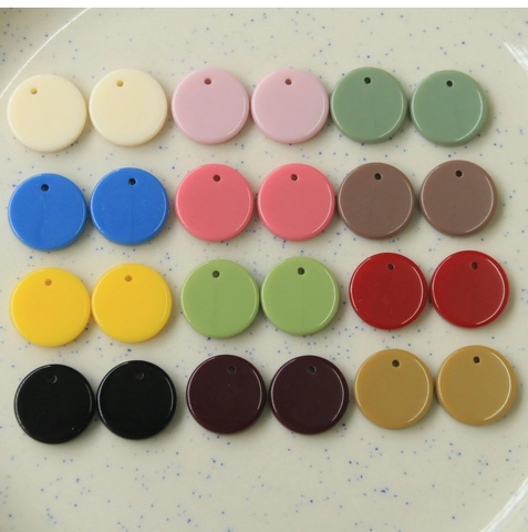 16mm Rond Breloques en Acrylique Couleur Unie Pendentifs Disque Perforé pour DIY Création de Bijoux Boucles d'Oreilles Accessoires Cheveux