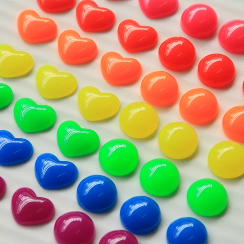 Neon Ρητίνη Cabochons σε Σχήμα Καρδιάς Πολύχρωμες Γυαλιστερές Χάντρες για Κατασκευή Κοσμημάτων DIY Διακόσμηση Νυχιών