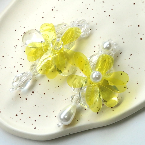 Sweet Resin Flower Beads Imitation Artificial Pearl Crystal DIY Earring Material Hair Accessory Floral Pendant Jewelry Finding