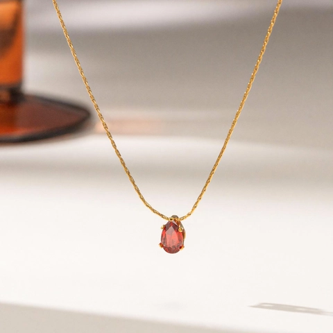 Minimalist Titanium Steel 18K Gold Plated Pear Shaped Zirconia Pendant Necklace Elegant Teardrop Clavicle Chain Jewelry For Women