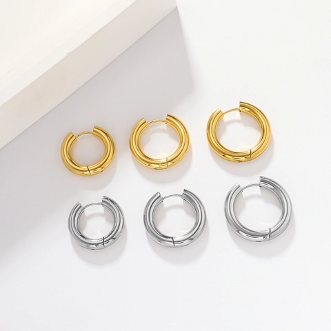 Minimalistische 18K Vergoldete Edelstahl Creolen Für Damen Einfache Hochglanzpolierte Kreisförmige Modeschmuck Accessoires