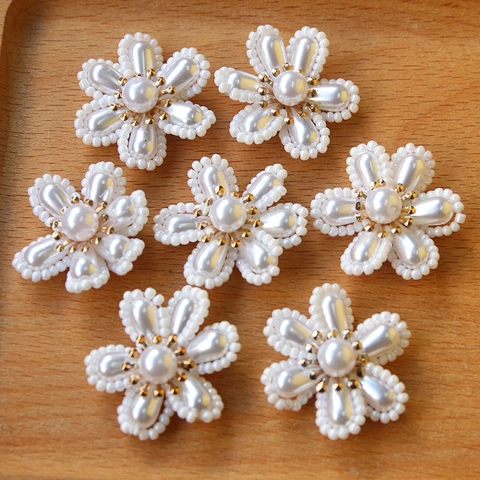 Ciondoli a Forma di Fiore in Perla Artificial Sintetica Tessuti a Mano Con Stame Dorato Fai da Te per Orecchini Accessori Capelli Cover