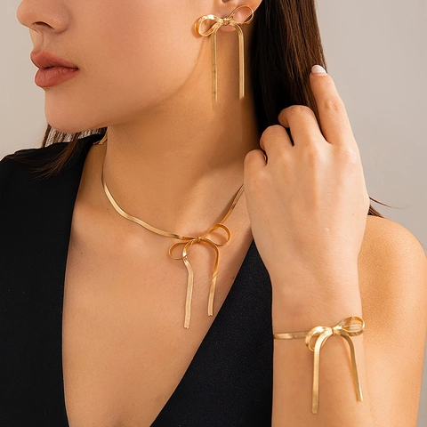Set di Gioielli in Acciaio Inossidabile Minimalista con Fiocco Placcato Oro Argento Nappa Catena a Serpente Collana Orecchini Bracciale Accessori Moda Donna