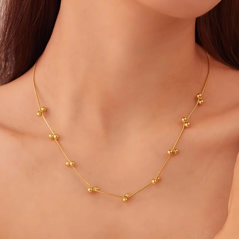 Collier Chaîne Serpent à Perles Croisées Géométriques en Acier Inoxydable Or pour Femmes Bijoux de Chaîne de Clavicule Élégants Minimalistes