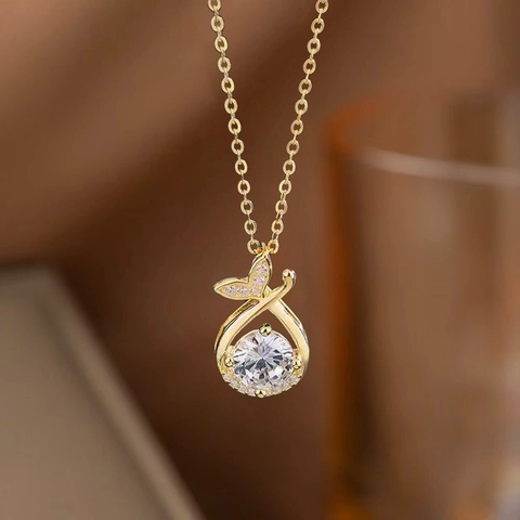 Elegant Stainless Steel Mermaid Tail Pendant Necklace For Women Zirconia Gold Silver Designer Clavicle Chain Jewelry Gift