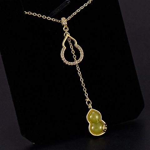 Nuova Collana con Ciondolo a Zucca in Stile Cinese Catena della Clavicola in Rame Galvanizzato con Strass Gioielli in Giada Artificiale per Donna