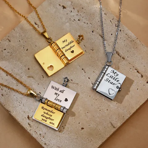 Collana con Pendente a Libro Apribile in Acciaio Inossidabile per Donna Medaglione Inciso Personalizzato My Little Star Cuore Gioielli Regalo