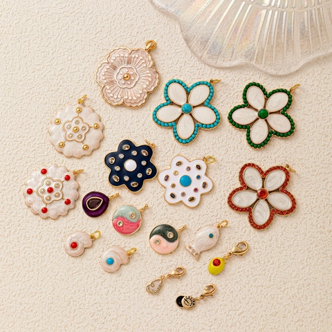 Copper DIY Pendant Necklace Accessories With Enamel Flower Shell Tai Chi Fish Design Rhinestone Inlaid Fashion Jewelry Charms For Men Women