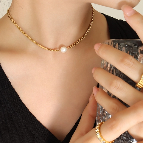 French Vintage Titanium Steel Freshwater Pearl Necklace PVD Gold Plated Clavicle Chain Ins Style Jewelry For Women