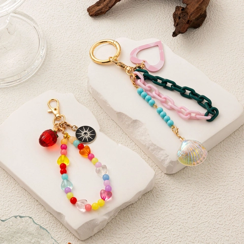 Ciondolo da Borsa Portachiavi in Perline Colorate DIY Con Pendente a Cuore Fragola Conchiglia Sole Luna Accessori Borsa Y2K Moda Donna