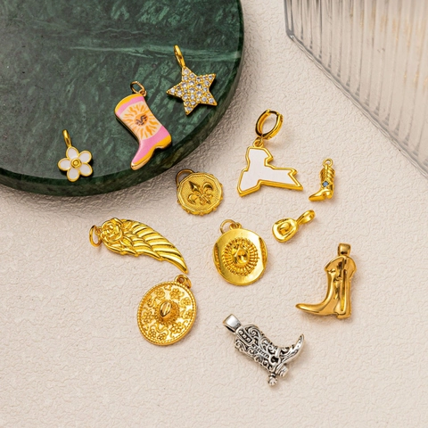 Stainless Steel Western Cowboy Boot Hat Pendant Necklace Rhinestone Gold Silver Enamel Charm Necklace For Women Men Jewelry