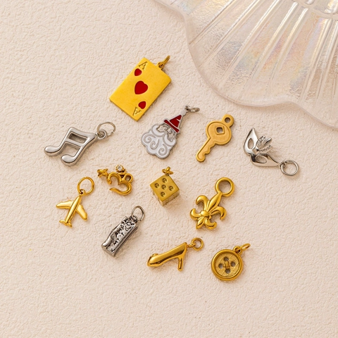 Ciondolo in Acciaio Inossidabile Carta da Poker Nota Musicale Placcato Oro 18K Strass Tacchi Alti Dadi Fai da Te Collana Donna
