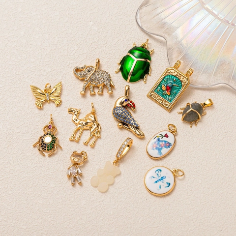 Gold Plated Copper Animal Pendant Necklace Zircon Enamel Bear Elephant Butterfly Jewelry For Women Party Daily Wear