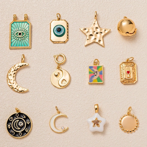 Collana con Pendente Celeste in Acciaio Inossidabile Rame Placcato Oro 18K Bohemien Malocchio Stella Luna Yin Yang Gioielli Unisex