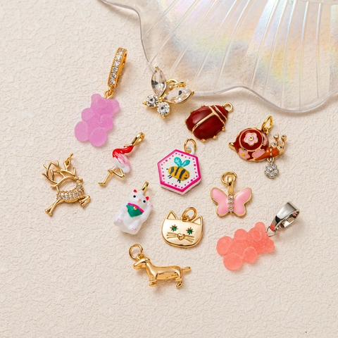 Collar de Pendentif de Animal Lindo para Mujeres Hombres Cobre Acero Inoxidable Gato Oso Abeja Mariposa Charms Esmalte Joyería