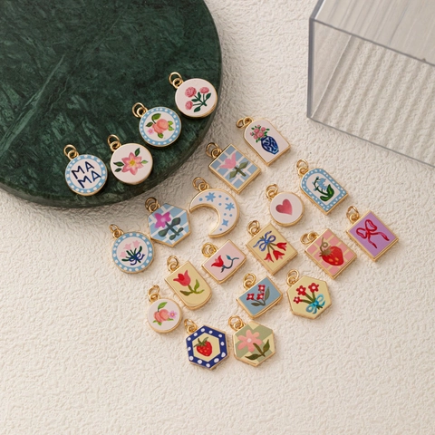 Vintage Gold Copper Enamel Pendant Heart Flower Strawberry DIY Necklace Charms For Women Personalized Jewelry Making Accessories
