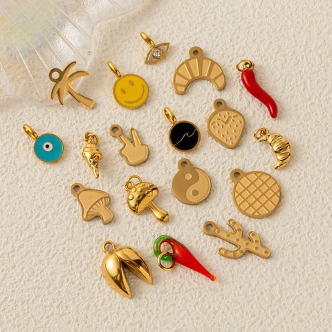 Collana Con Pendente Serie Alimentare in Acciaio Inossidabile per Donna Placcato Oro 18K Croissant Fragola Fungo Malocchio