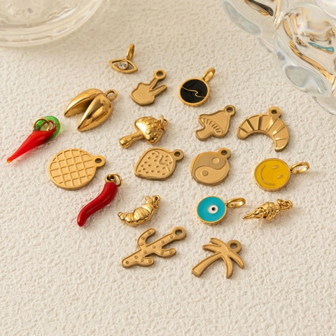 Collana Con Pendente Serie Alimentare in Acciaio Inossidabile per Donna Placcato Oro 18K Croissant Fragola Fungo Malocchio