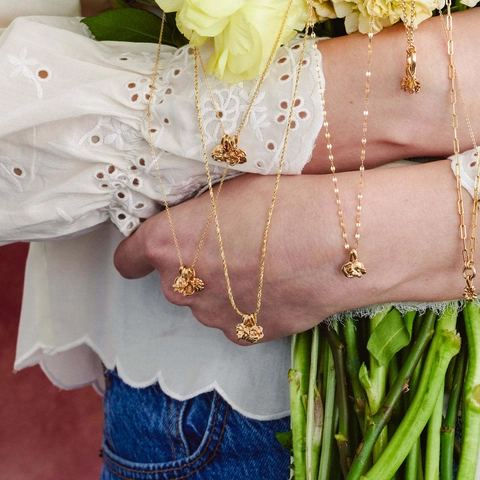 Collana con Pendente Fiore di Nascita 12 Mesi in Acciaio Inossidabile per Donna Placcato Oro 18K Cuore Mano Chiusura Perla Artificiale Strass Gioielli DIY