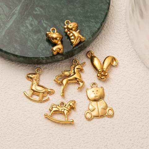 Stainless Steel Animal Charm Pendant Necklace For Women 18K Gold Plated Puppy Bear Unicorn Dinosaur Vintage DIY Jewelry Accessory