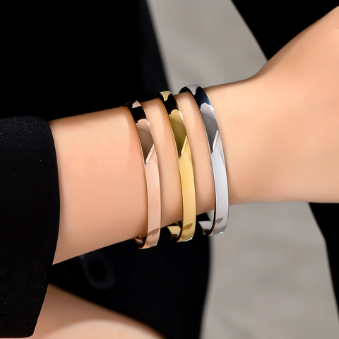 Minimalist Stainless Steel Bangle For Women Mirror Polished Gold Plated Hinged Oval Cuff Bracelet Elegant Fashion Jewelry Gift
