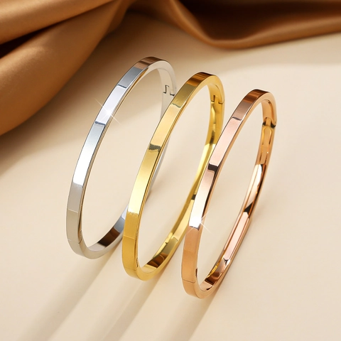 Minimalist Stainless Steel Oval Bangle 18K Gold Plated Smooth Hinged Opening Bangle For Women Fashion Jewelry Gift