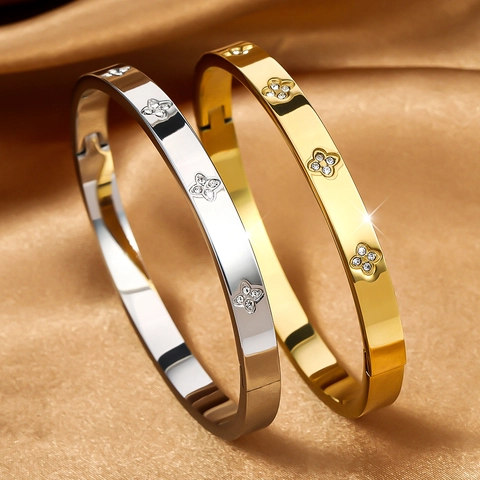 Fashion Stainless Steel Bangle For Women 18K Gold Plated Zirconia Inlaid Four-Leaf Clover Pattern Elegant Jewelry Gift