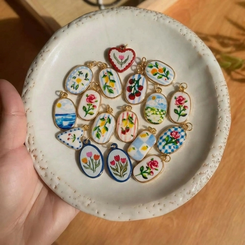 Vintage Copper Gold Plated Necklace Hand Painted Ceramic Look Flower Fruit Pendant Necklace French Pastoral Jewelry For Women
