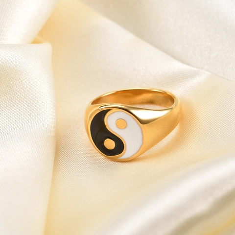 Vintage Stainless Steel Yin Yang Tai Chi Oval Signet Ring 18K Gold Plated Enamel Minimalist Jewelry For Women Men Everyday Jewelry