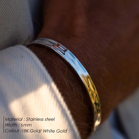 Minimalistischer 316L Edelstahl Armreif Mit Gehämmerter Textur PVD Gold Plattiert Offenes Verstellbares Armband Schmuck