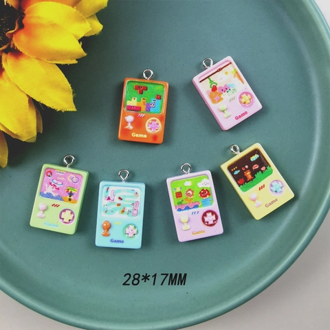 Mini Retro Handheld Spielkonsole Harz Anhänger Bunte Miniatur Gaming Charms Für DIY Schmuckherstellung Zubehör
