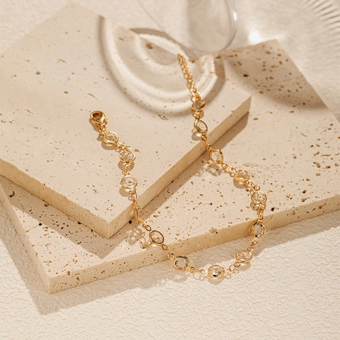 Chevillère en Cuivre Plaqué Or 18K avec Zircone Ronde pour Femme Chaîne de Pied Géométrique Minimaliste Bijoux Cadeau de Mariage