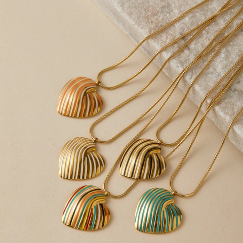 Vintage Stainless Steel Striped Heart Pendant Necklace Gold Plated Enamel Snake Chain Collar For Women Fashion Jewelry