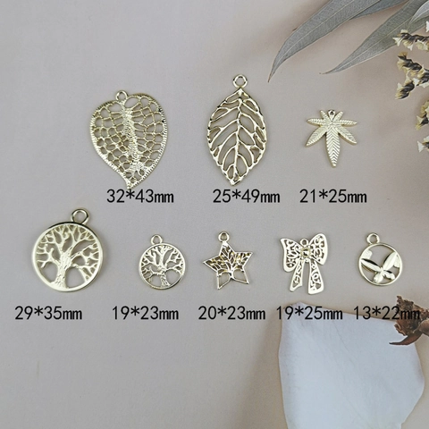 Ciondoli Vintage in Lega d'Oro Smalto Foglia Albero della Vita Farfalla Fiocco per Collana Bracciale Fai da Te Accessori
