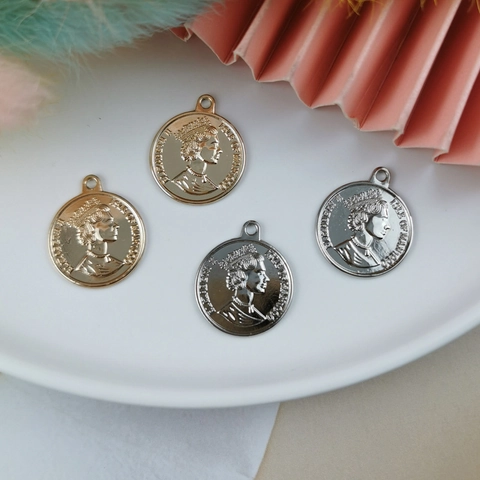 Vintage Elizabeth II Coin Alloy Charms Relief Portrait Pendant For DIY Necklace Bracelet Jewelry Making Accessories Gold Silver