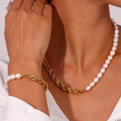 Gioielli in Stile Occidentale in Acciaio Inossidabile con Perle d'Acqua Dolce Collana Bracciale per Donna Catena Intrecciata Oro