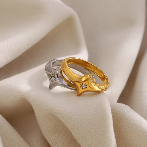 Bague Étoile Du Nord Starburst Acier Inoxydable Plaqué Or 18K Avec Zircone Cubique Bijoux Chic Pour Femmes