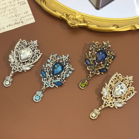 Vintage Palast Stil Legierung Strass Brosche Für Damen Hochwertige Wassertropfen Form Kristall Reversnadel Hochzeit Schmuck