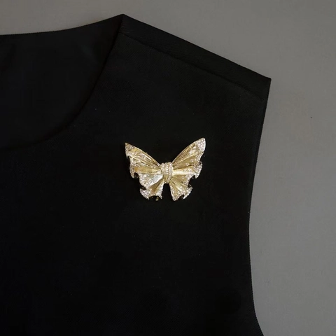 Luxus Gold Legierung Schmetterling Brosche Anstecknadel Für Damen Mit Funkelnden Zirkonia Texturierten Flügeln Für Hochzeit