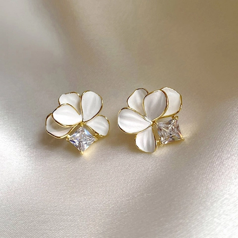 French Vintage Alloy Petal Stud Earrings With 925 Sterling Silver Earring Post Elegant Enamel Rhinestone Earrings For Women