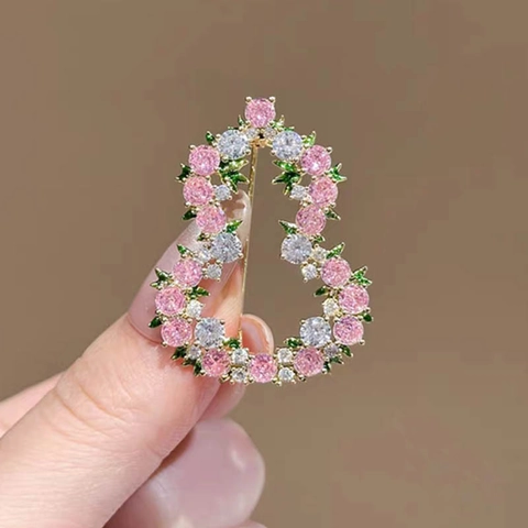 Vintage Alloy Rhinestone Flower Gourd Brooch For Women High-End Design Corsage Dress Anti-Exposure Pin Jewelry Accessory