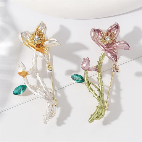 Elegante Bloemen Emaille Brosje Voor Vrouwen Vintage Legering Strass Bloem Pin Voor Cheongsam Jas Pak Accessoires Sieraden Cadeau