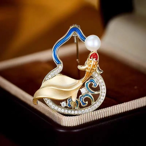 Broche Vintage de Estilo Chino Calabaza Koi Aleación Chapada en Oro Esmalte Perla Artificial Zirconia Pin Para Mujer Hanfu Decor