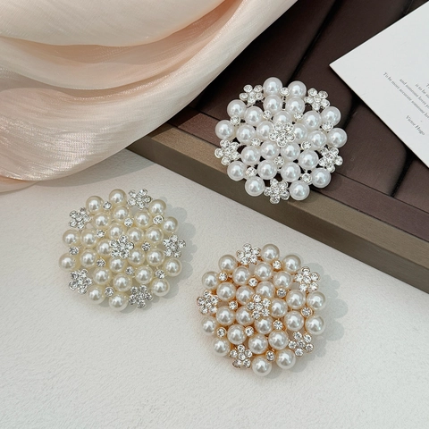 Elegant Alloy Artificial Pearl Flower Brooch For Women Vintage Rhinestone Sunflower Clothing Accessories Scarf Buckle Pin