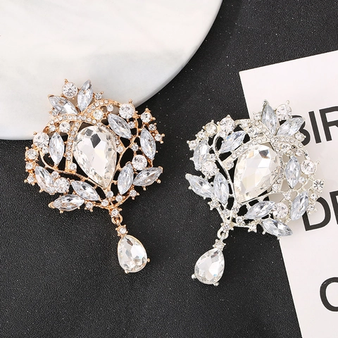 Spilla in Lega di Zinco Vintage con Strass e Perla Artificiale per Donna Elegante Accessori per Abbigliamento Gioielli in Stile Floreale Farfalla Corona Lettera