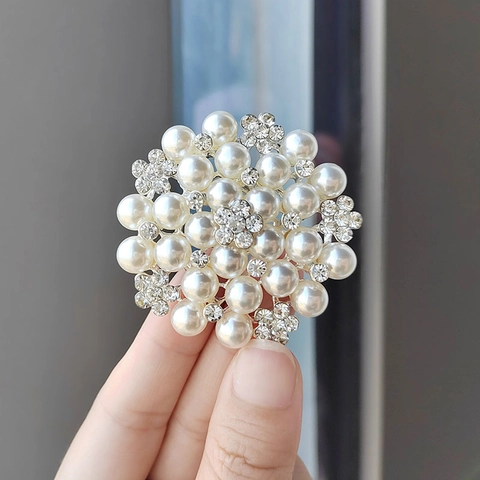 Elegant Alloy Artificial Pearl Flower Brooch For Women Vintage Rhinestone Sunflower Clothing Accessories Scarf Buckle Pin
