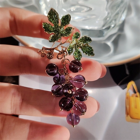 Dulce Broche De Racimo De Uva De Aleación Con Diamantes De Imitación Esmalte Pin De Fruta Para Mujer Cárdigan Joyería