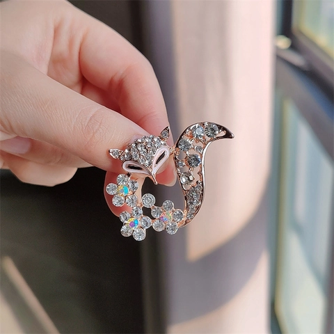 Élégante Broche Renard en Alliage pour Femmes Strass Étincelants Broche Animale Bijoux Cadeau pour Pull Gilet Accessoires