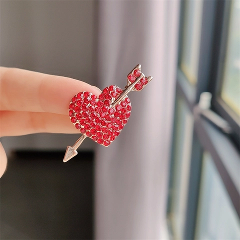 Romantic Alloy Red Heart Pierced Arrow Rhinestone Brooch Cupid's Arrow Heart Shape Safety Pin Jewelry Accessories For Women Men
